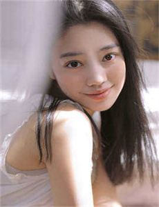 《新梅瓶1至5集在线播放-美女隐私》