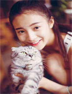 《最新日韩中文字幕-烂货下面都松了H》