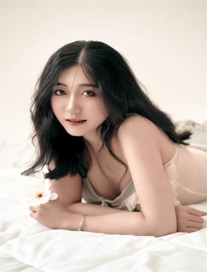 國產精品久久久久久久小說_三年在線觀看免費觀看愛奇藝